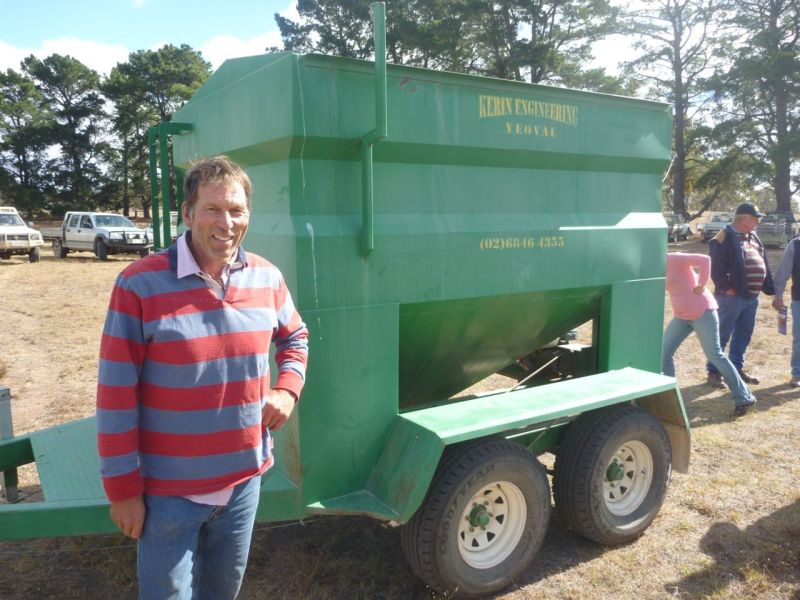 BIGG member Graham Keynes demonstrated the benefits of his trailer-feeder system at the Angaston Ag Bureau 2015 Hoggett Competition